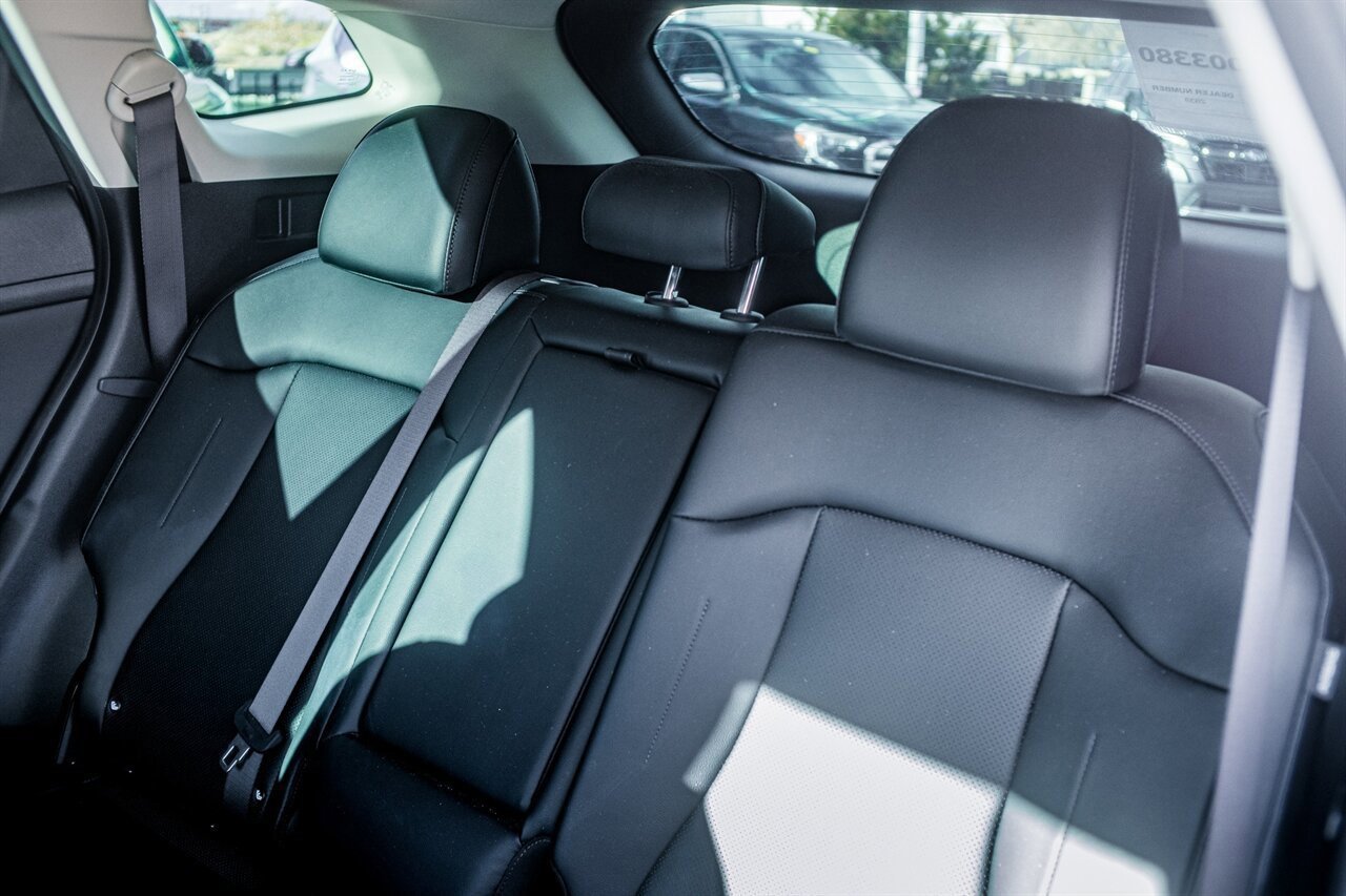 Used 2024 Kia Sportage EX image 34