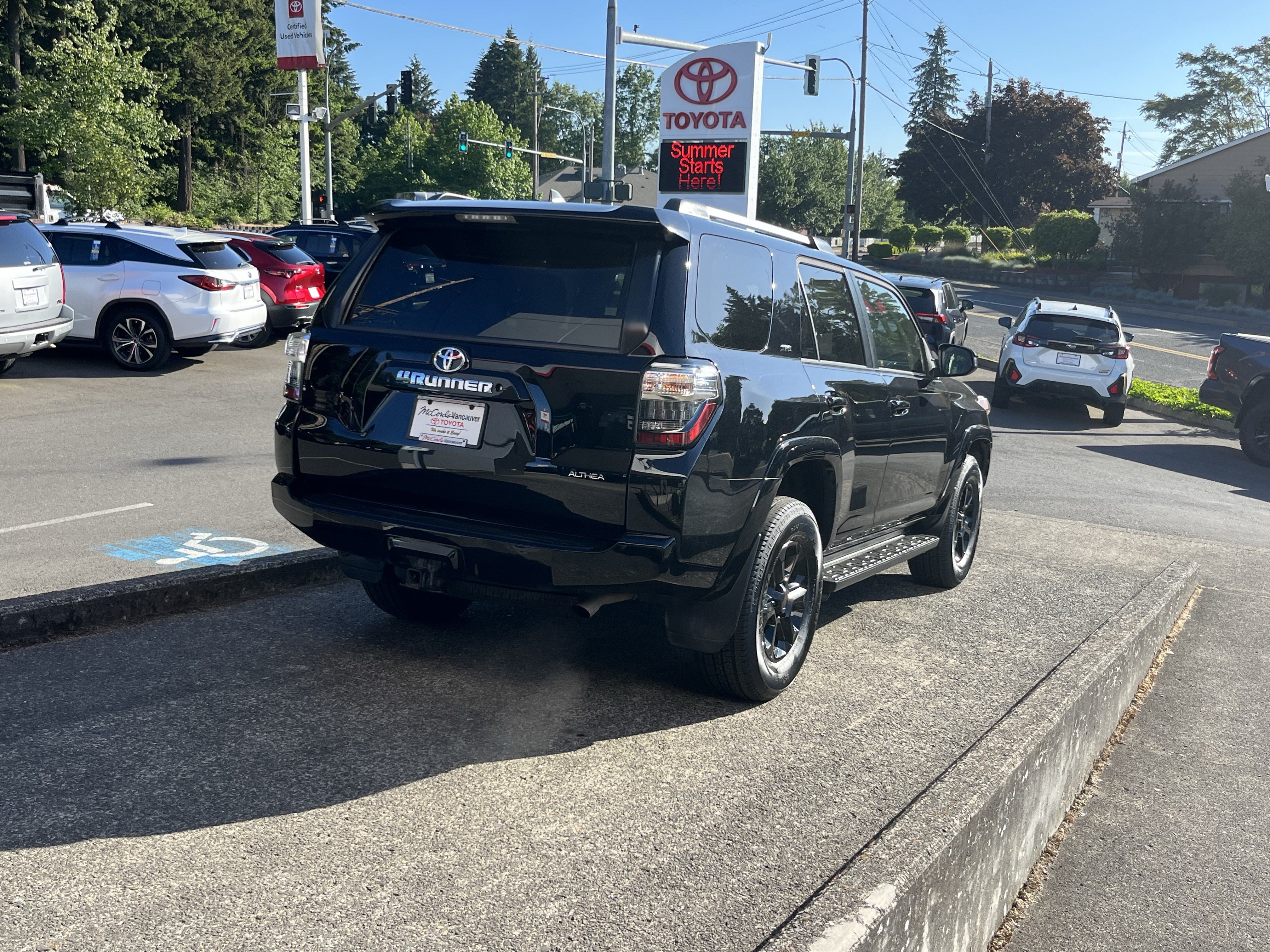 Certified 2019 Toyota 4Runner SR5 AWD/4WD image 7