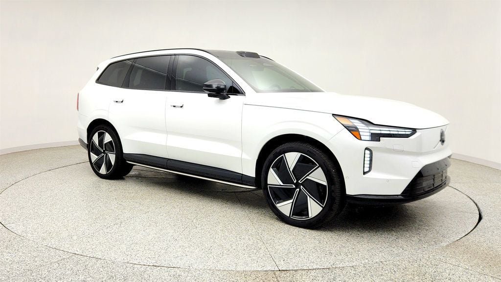 Used 2025 Volvo EX90 Ultra AWD/4WD image 3