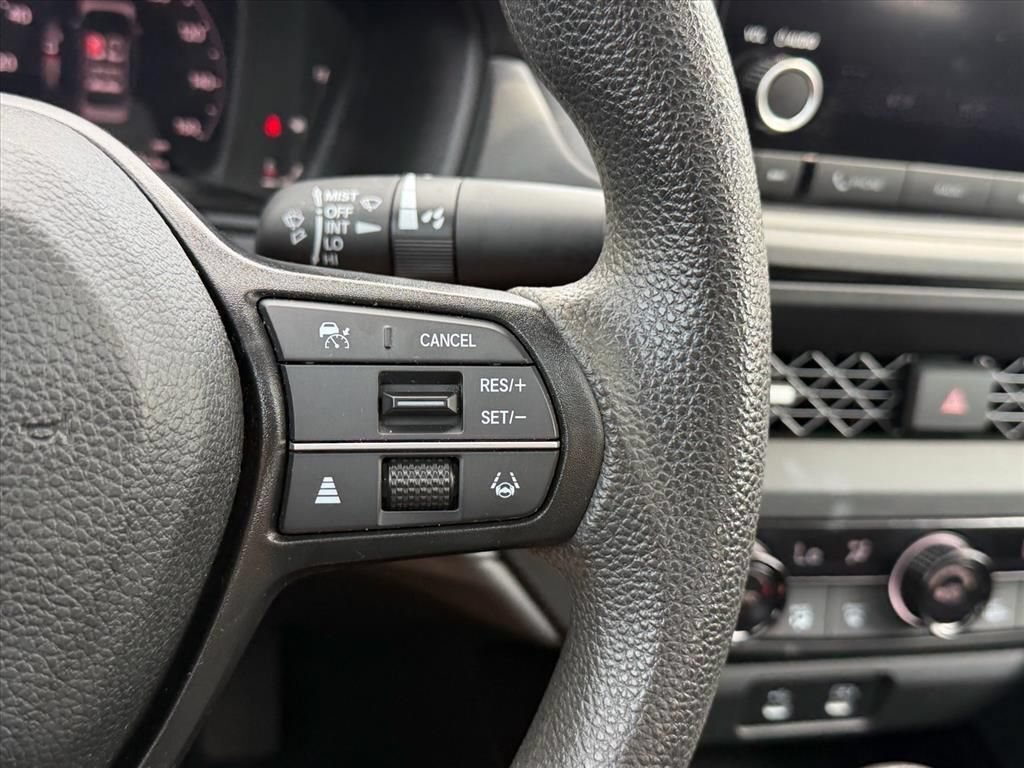 Used 2023 Honda Accord EX image 20
