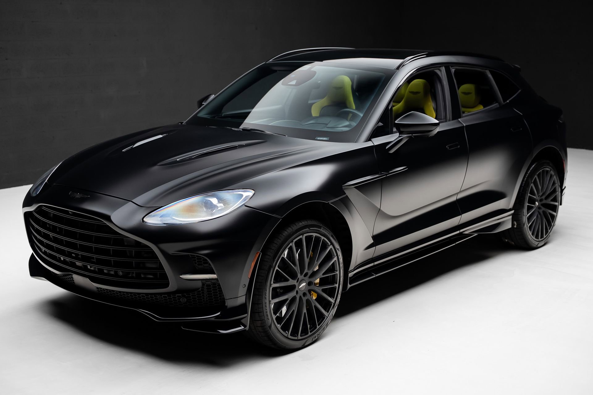 Used 2023 Aston Martin DBX 707 image 5