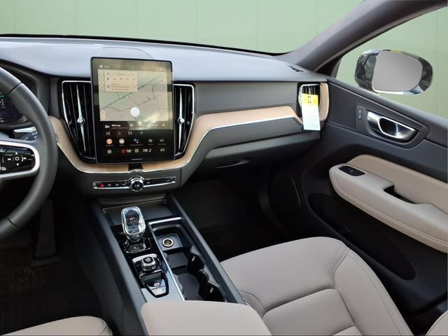 New 2026 Volvo XC60 T8 Plus w/ Protection Package Premier AWD/4WD image 17