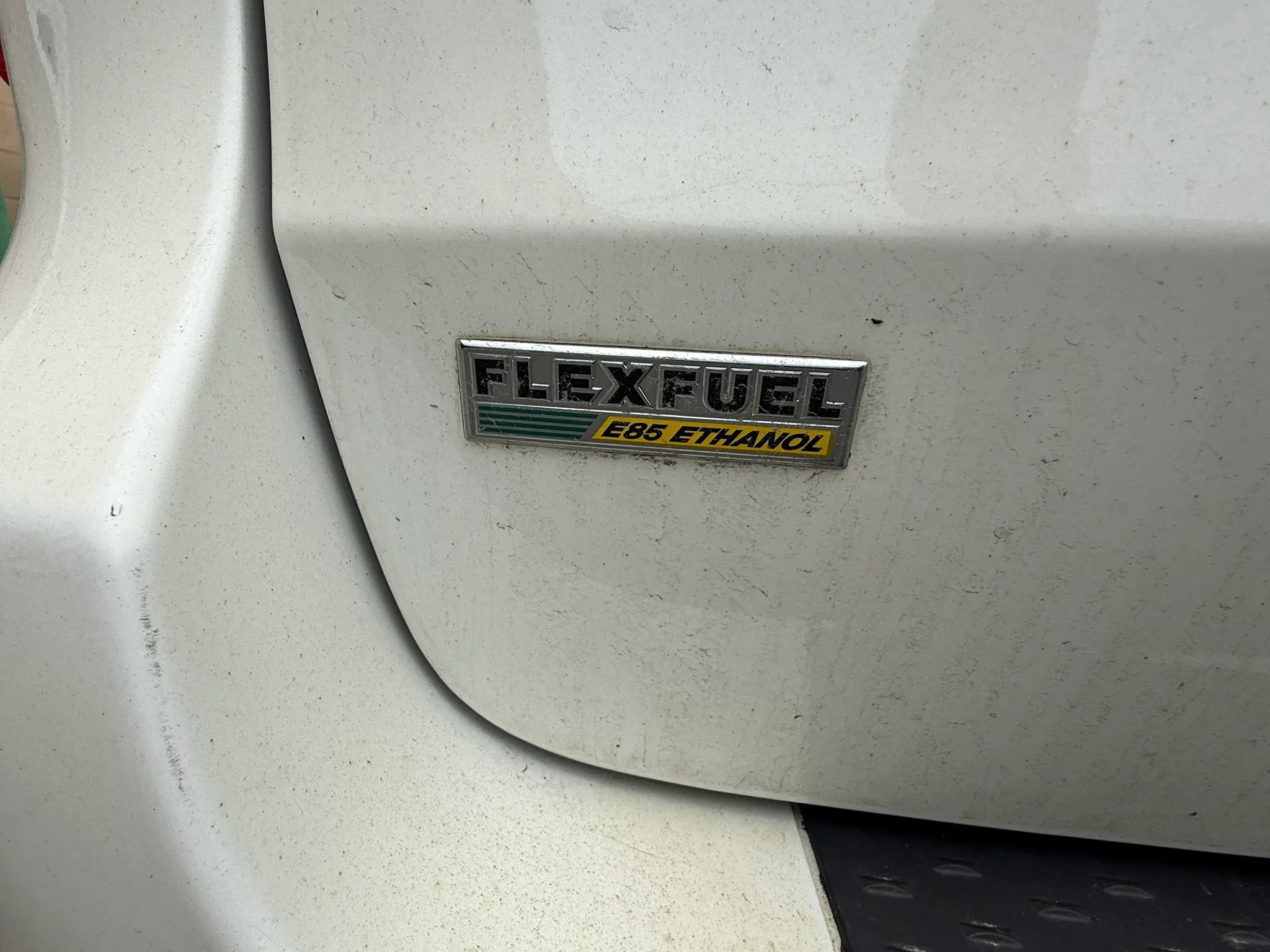 Used 2015 Chrysler Town & Country Touring FWD image 12