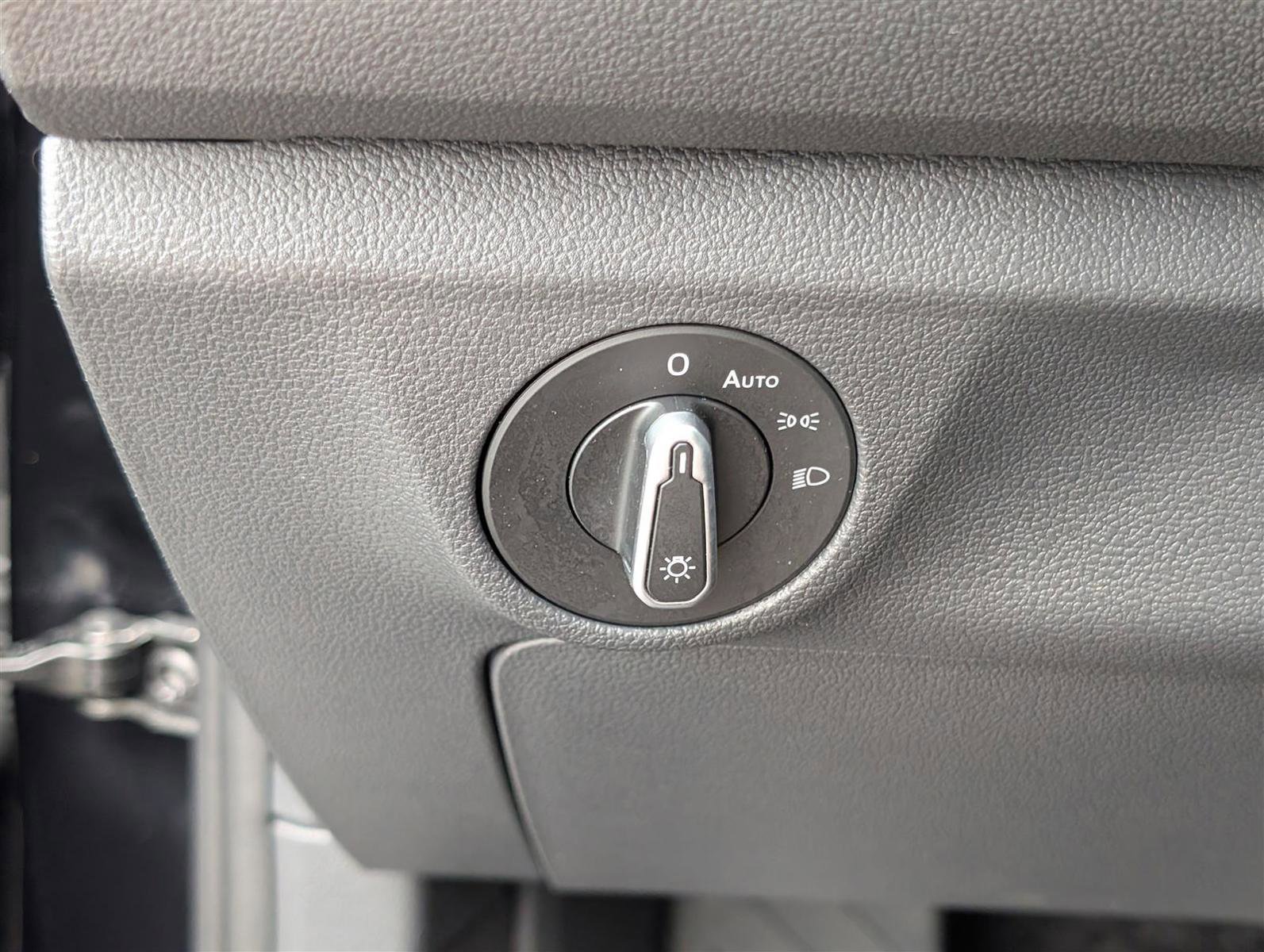 Used 2024 Volkswagen Jetta SE image 20