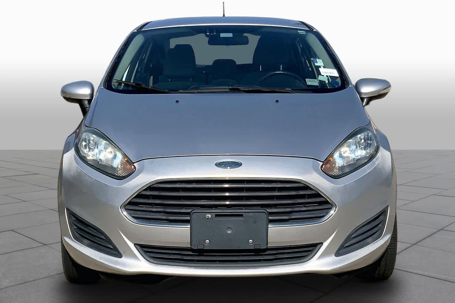 Used 2014 Ford Fiesta SE FWD image 4