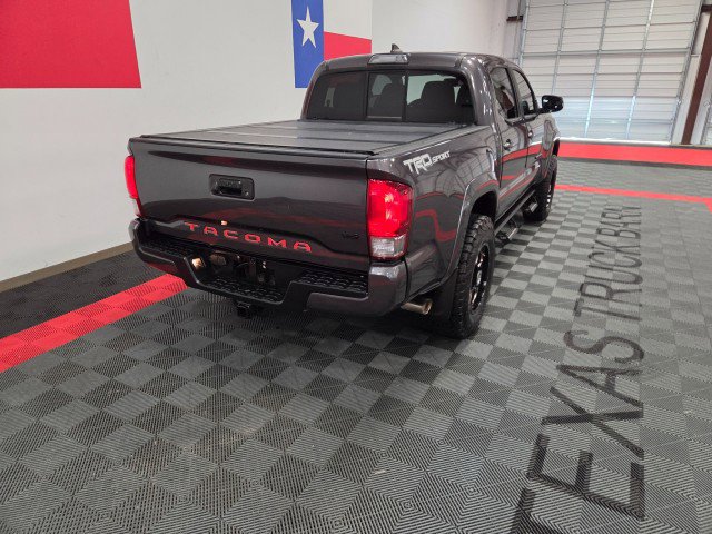 Used 2016 Toyota Tacoma TRD Sport image 26