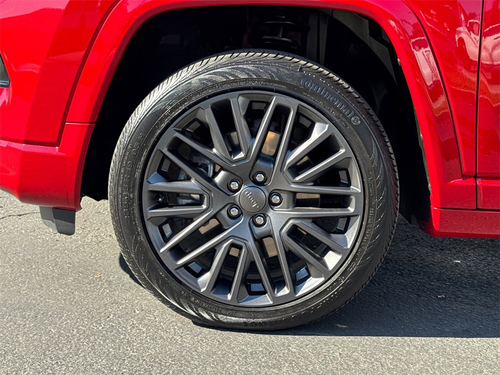 Used 2023 Jeep Compass Limited image 6