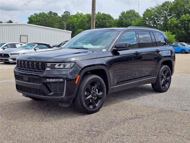New 2026 Jeep Grand Cherokee Limited w/ Limited Altitude Package RWD image 3