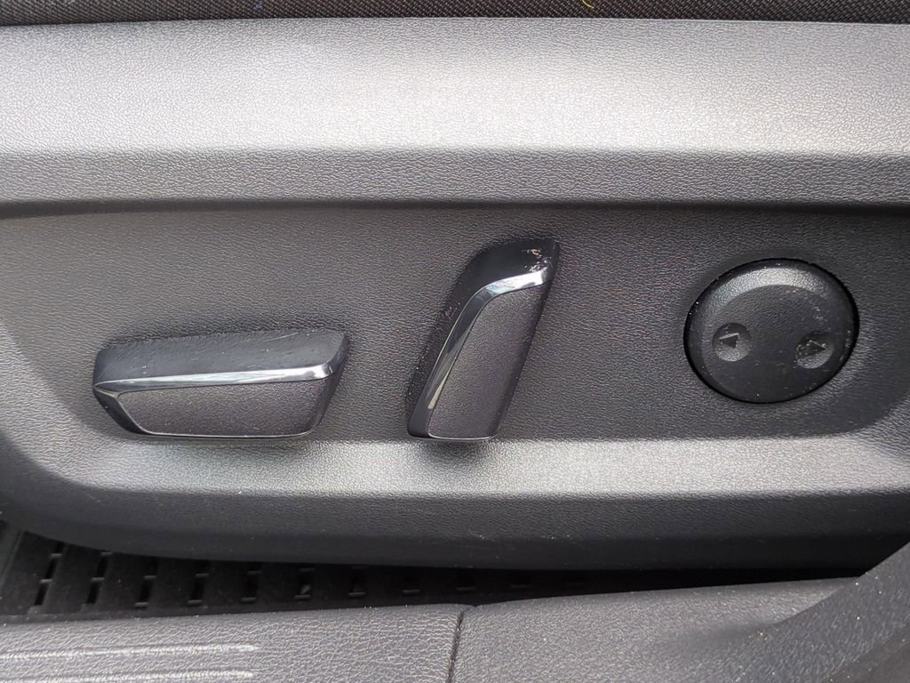 Certified 2023 Nissan Rogue SV image 26