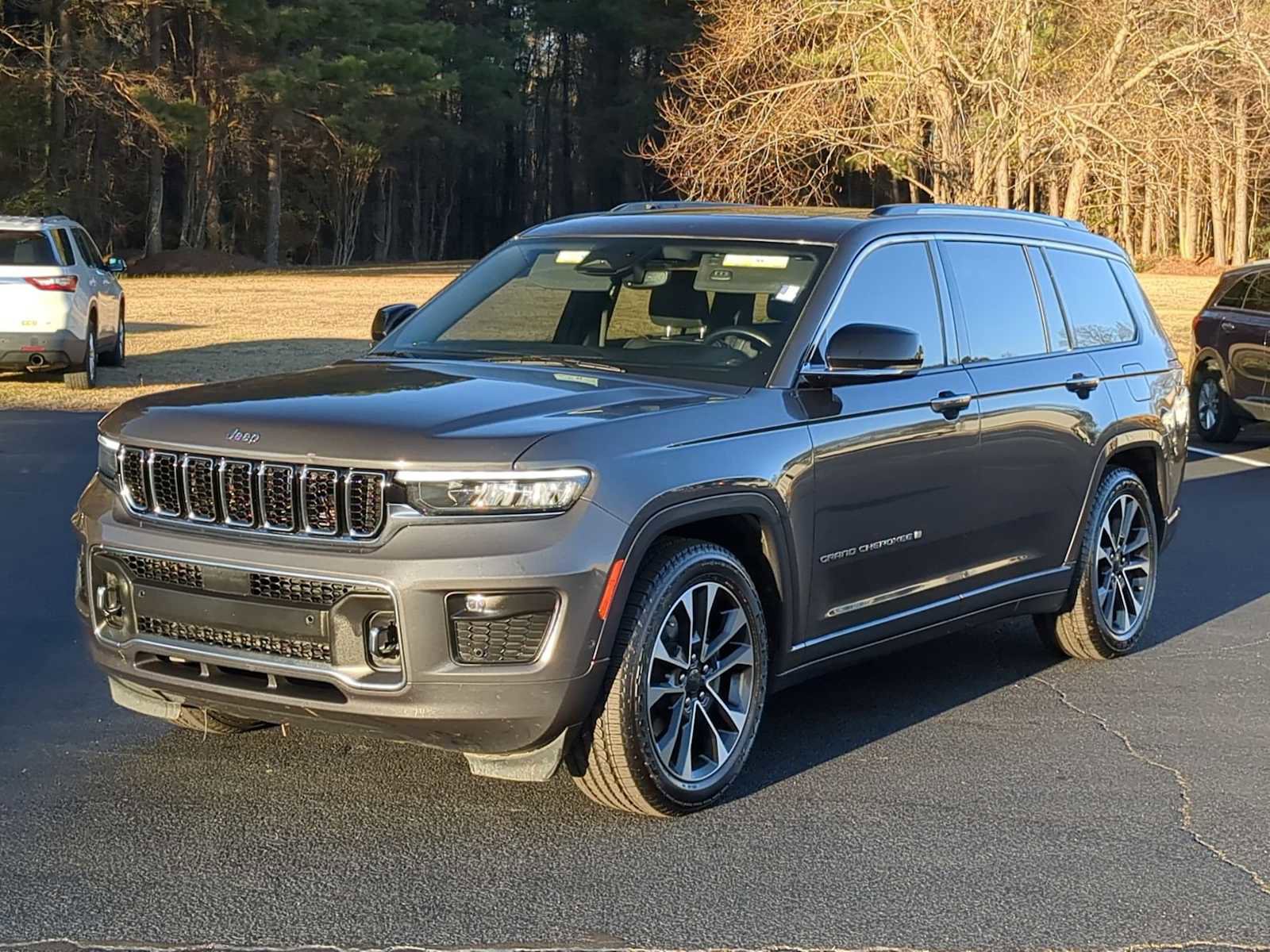 Used 2022 Jeep Grand Cherokee L Overland image 4