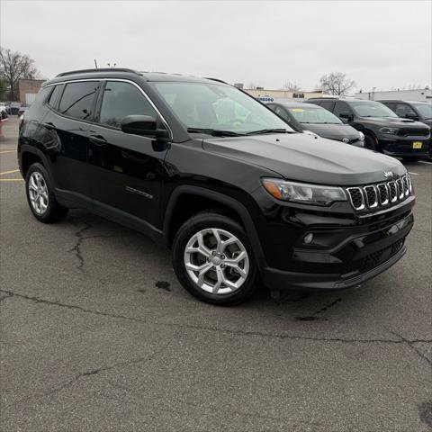 Certified 2024 Jeep Compass Latitude image 1