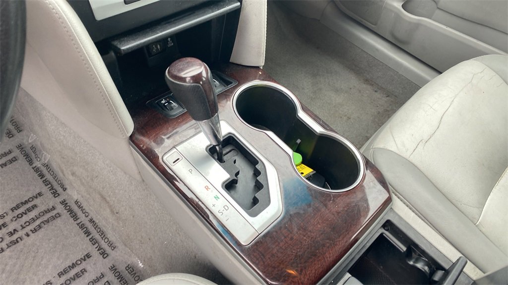 Used 2014 Toyota Camry XLE image 17