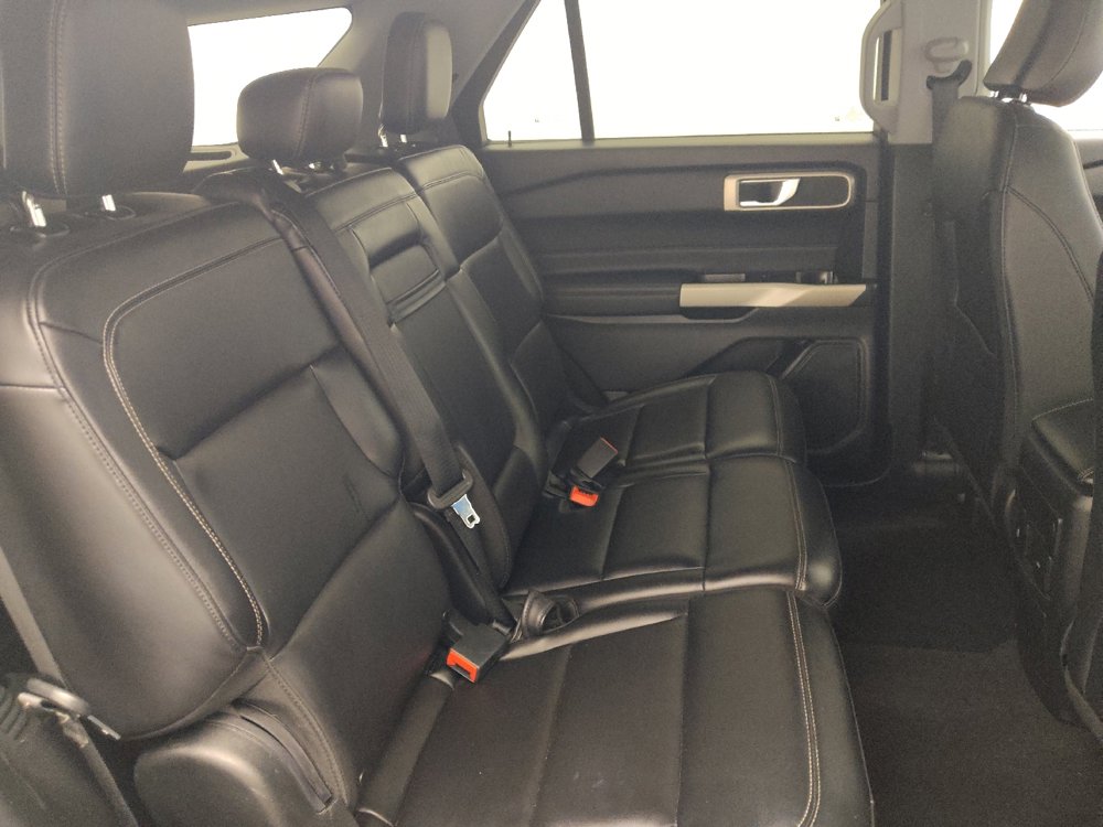 Used 2024 Ford Explorer XLT w/ Equipment Group 202A image 19