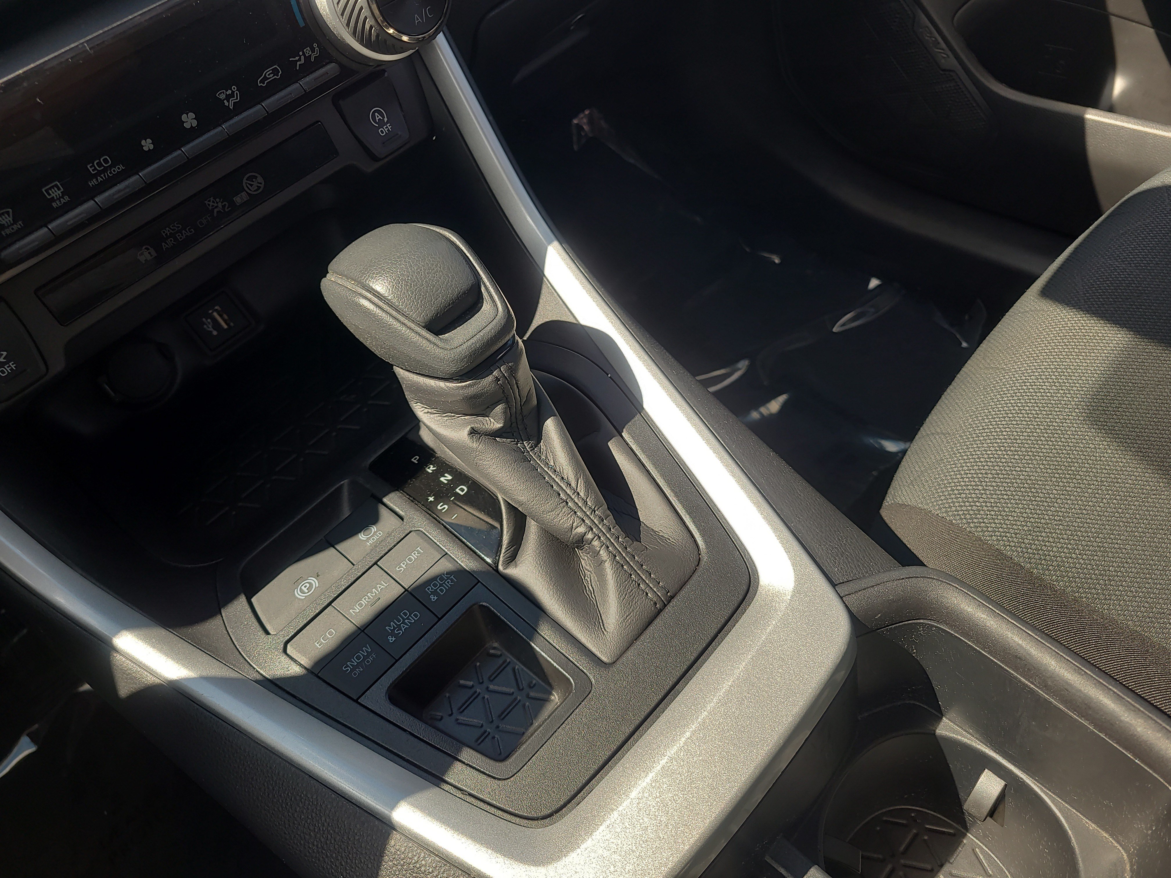 Certified 2025 Toyota RAV4 XLE AWD/4WD image 20