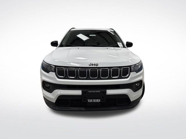 Used 2022 Jeep Compass Latitude image 9