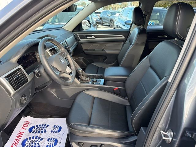 Certified 2023 Volkswagen Atlas SE w/ Black Wheel Package image 10