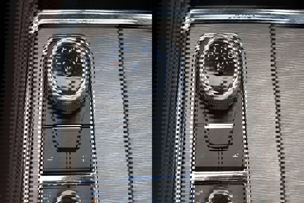 Used 2024 Ford Expedition Limited image 30