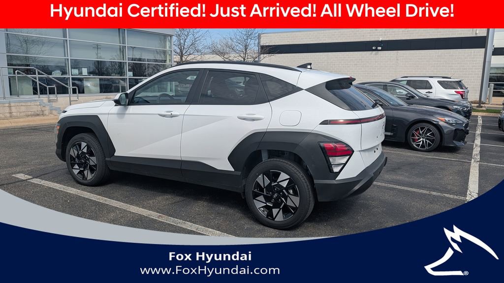 Used 2025 Hyundai Kona SEL image 2
