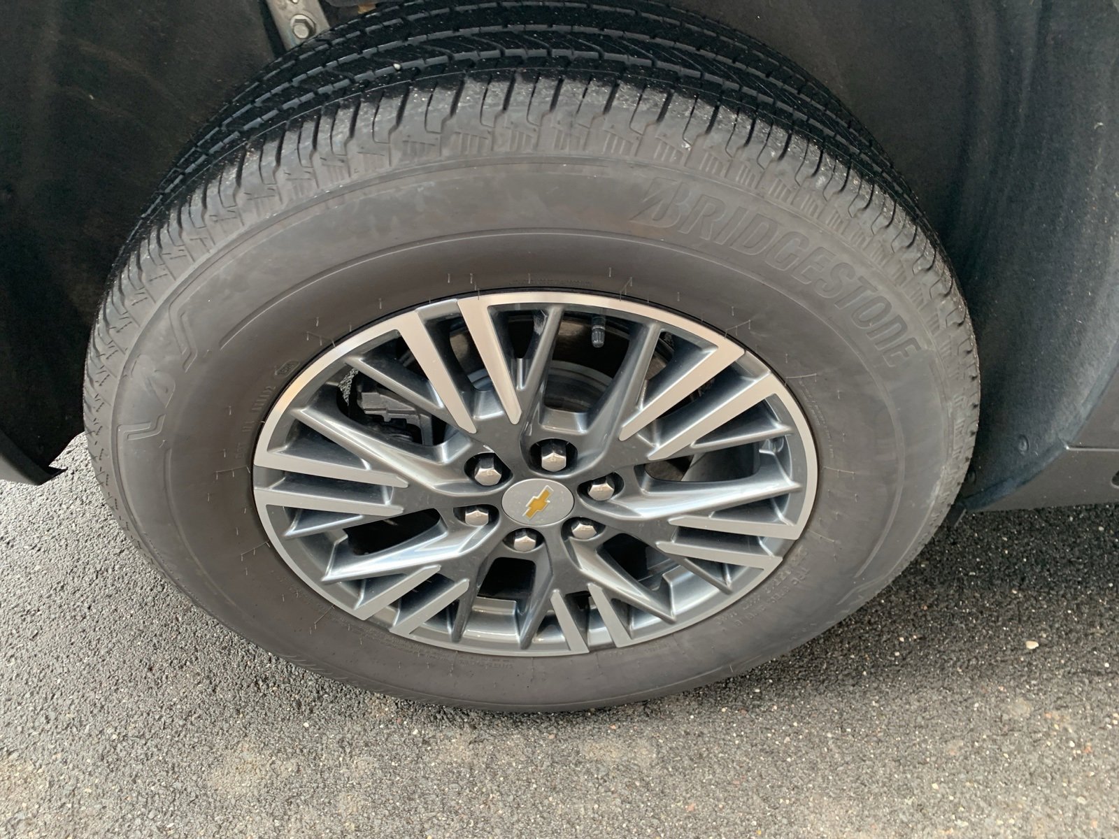 Used 2024 Chevrolet Traverse LT image 11