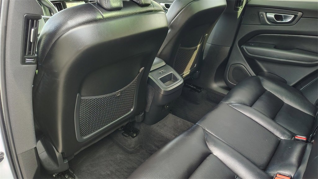 Certified 2024 Volvo XC60 B5 Plus w/ Protection Package Premier image 26