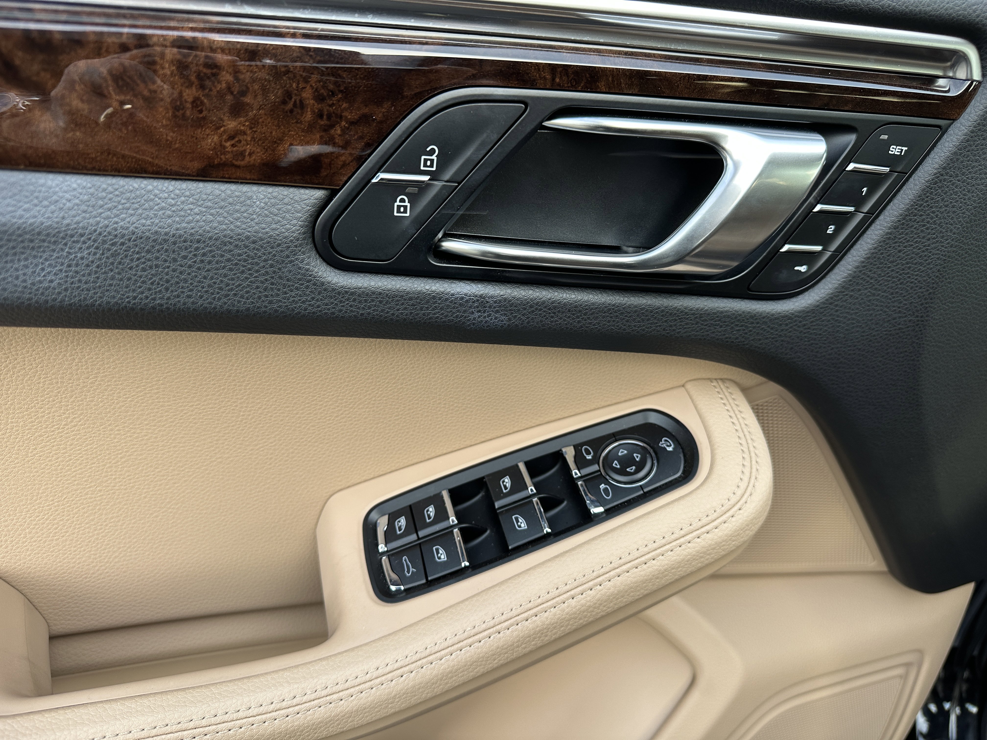 Certified 2023 Porsche Macan image 29