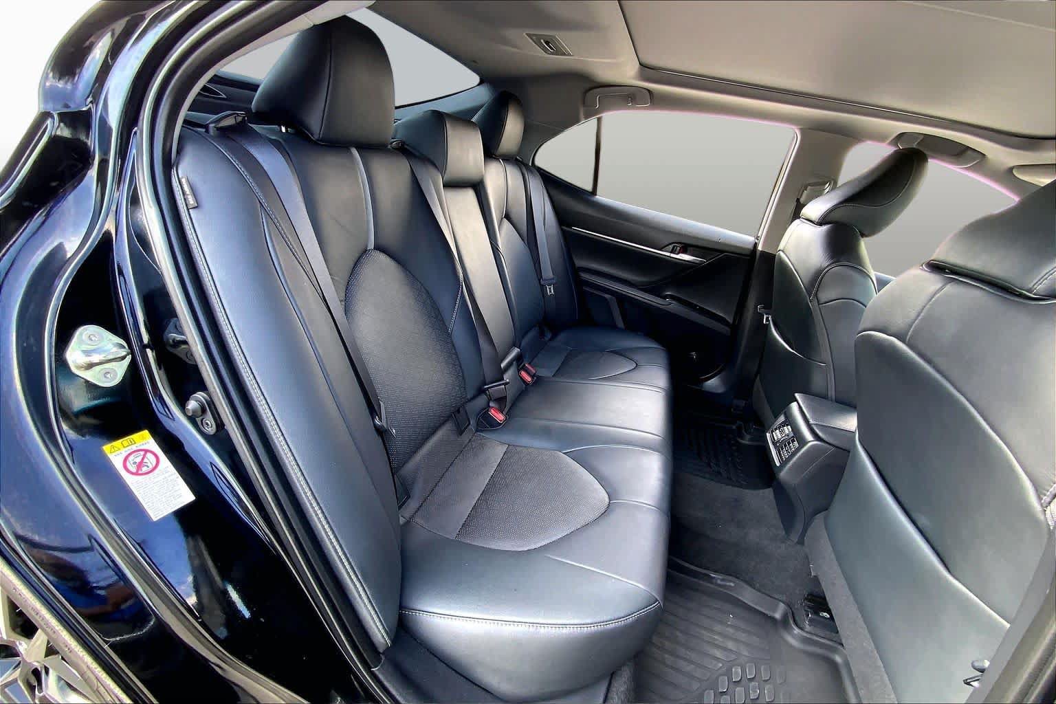 Used 2019 Toyota Camry XSE FWD image 19