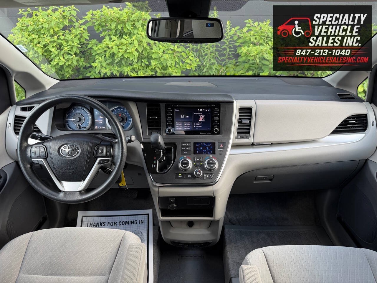 Used 2018 Toyota Sienna LE FWD image 35