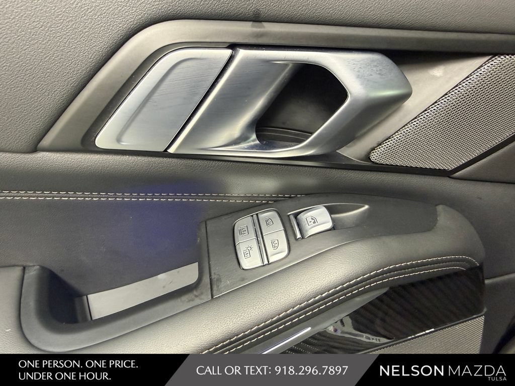 Used 2025 BMW X7 M60i AWD/4WD image 37