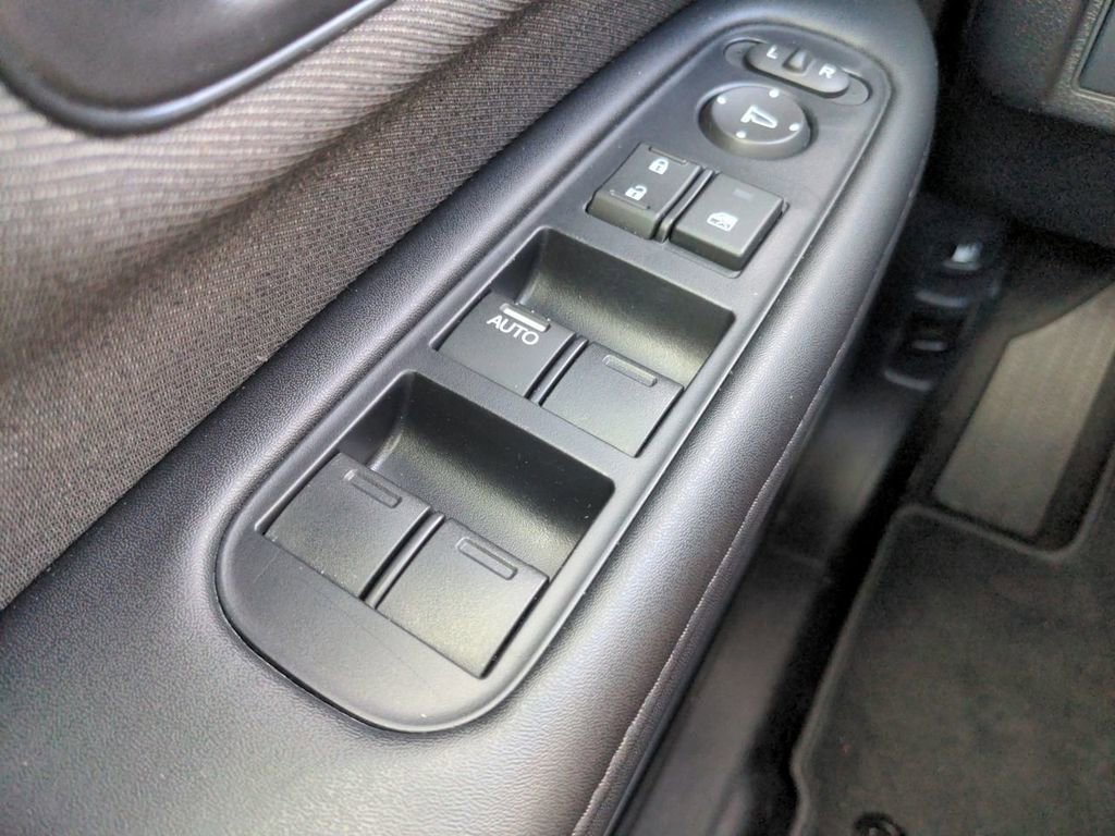 Used 2019 Honda HR-V LX image 22