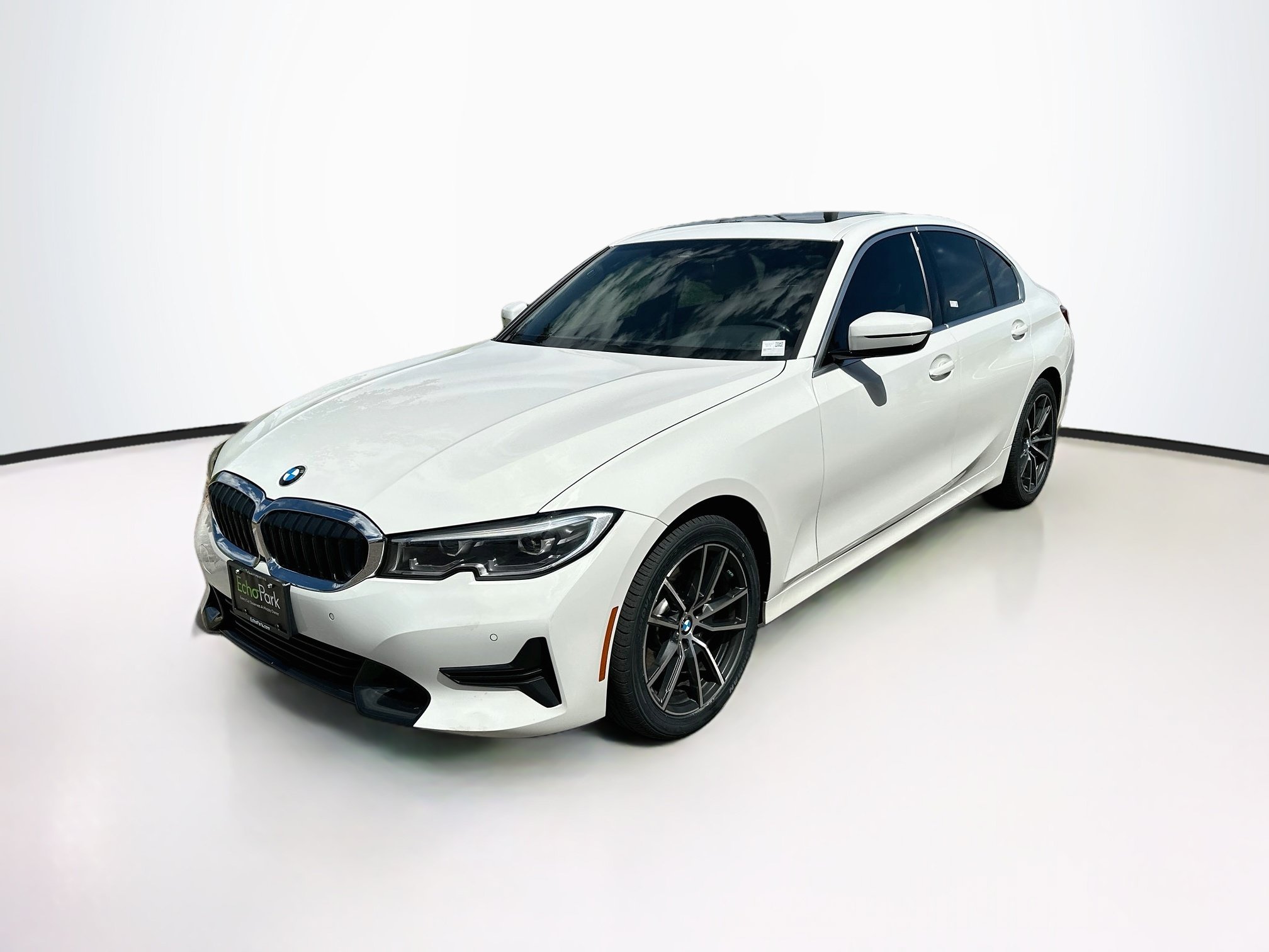 Used 2022 BMW 330i xDrive Sedan w/ Convenience Package AWD/4WD image 3