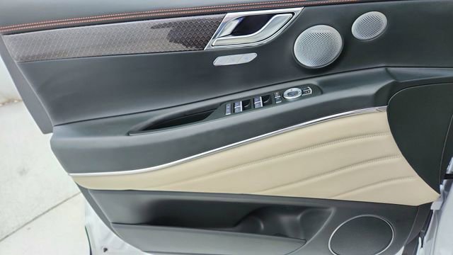 Used 2025 Genesis GV80 3.5T e-SC image 36