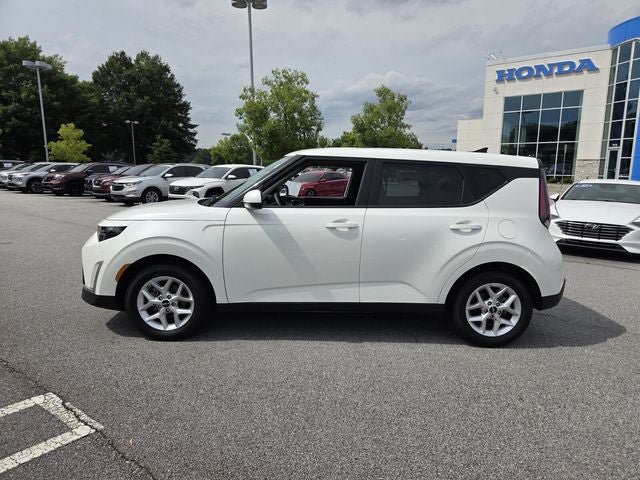 Used 2025 Kia Soul LX w/ LX Technology Package FWD image 5