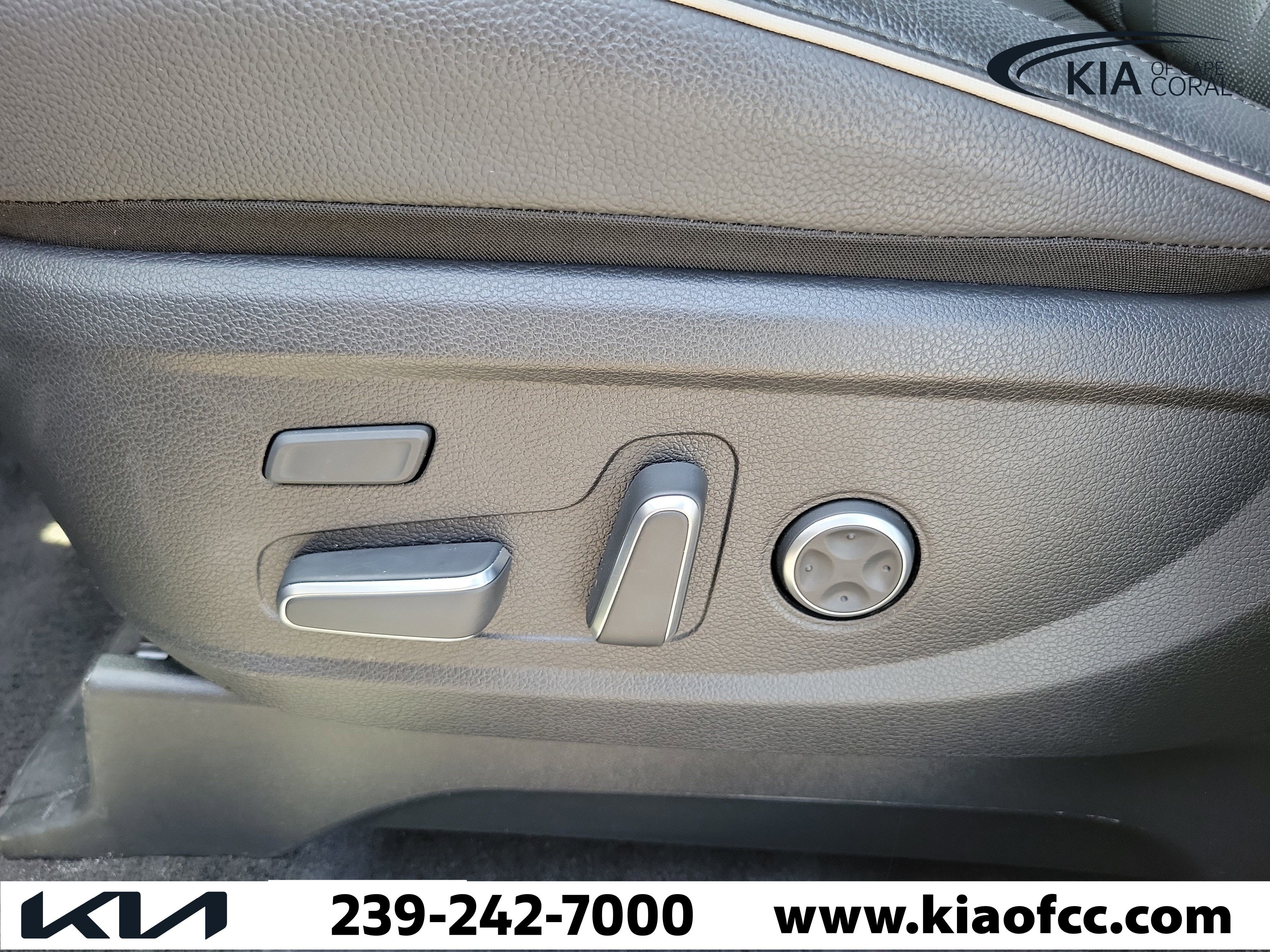 Used 2025 Hyundai Palisade Limited image 24