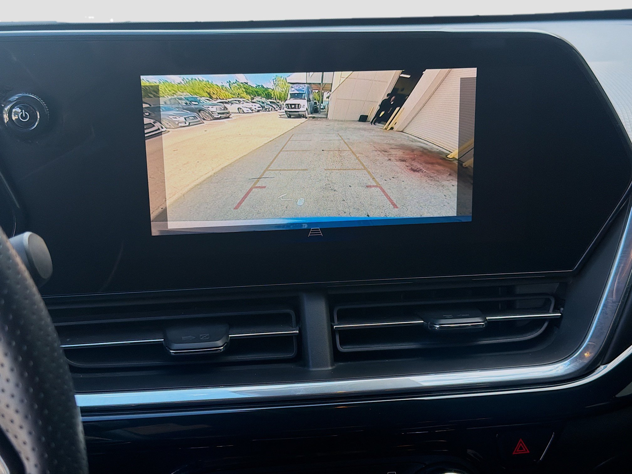 Used 2024 Chevrolet Trax RS FWD image 11