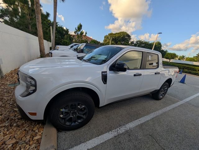 New 2025 Ford Maverick XLT w/ XLT Luxury Package AWD/4WD image 3