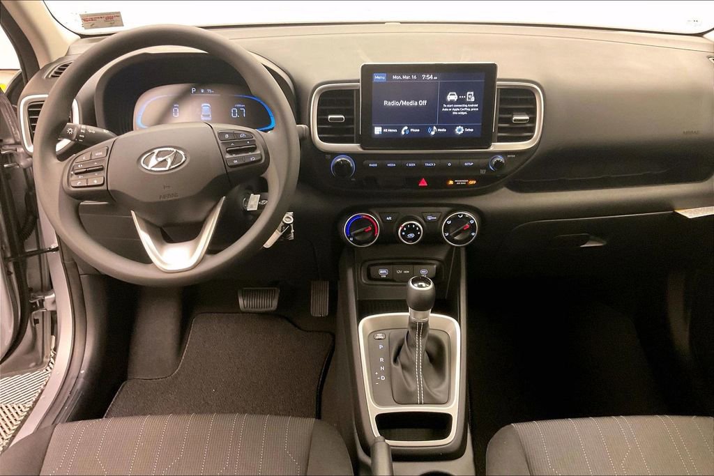 New 2026 Hyundai Venue SE image 5