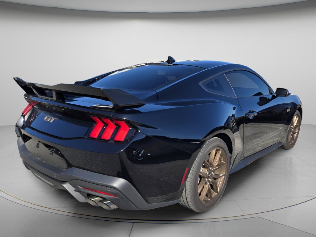 Used 2026 Ford Mustang GT w/ Bronze Appearance Package RWD image 4
