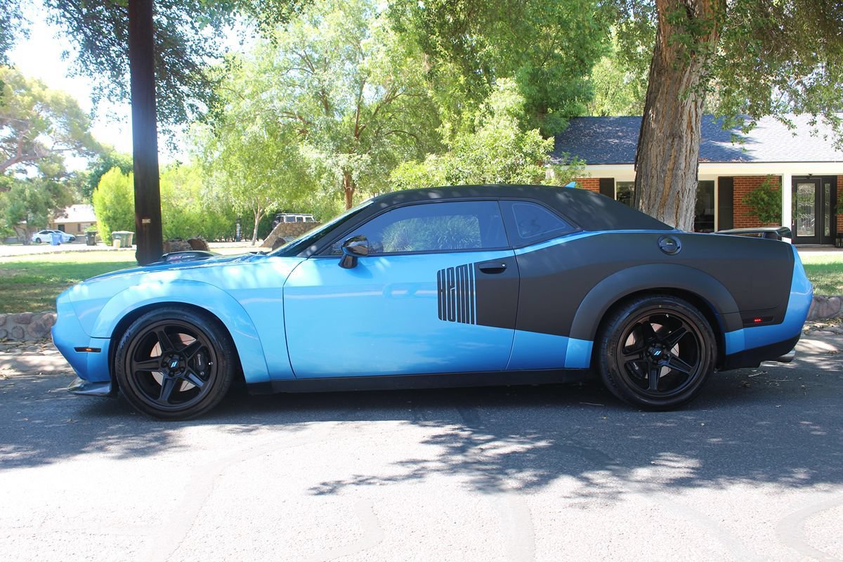 Used 2016 Dodge Challenger R/T Scat Pack RWD image 2