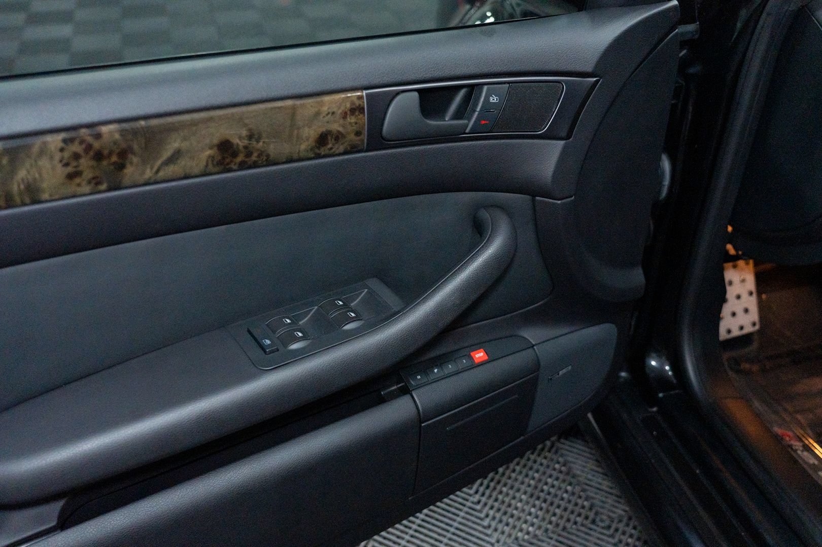 Used 2003 Audi RS 6 AWD/4WD image 19