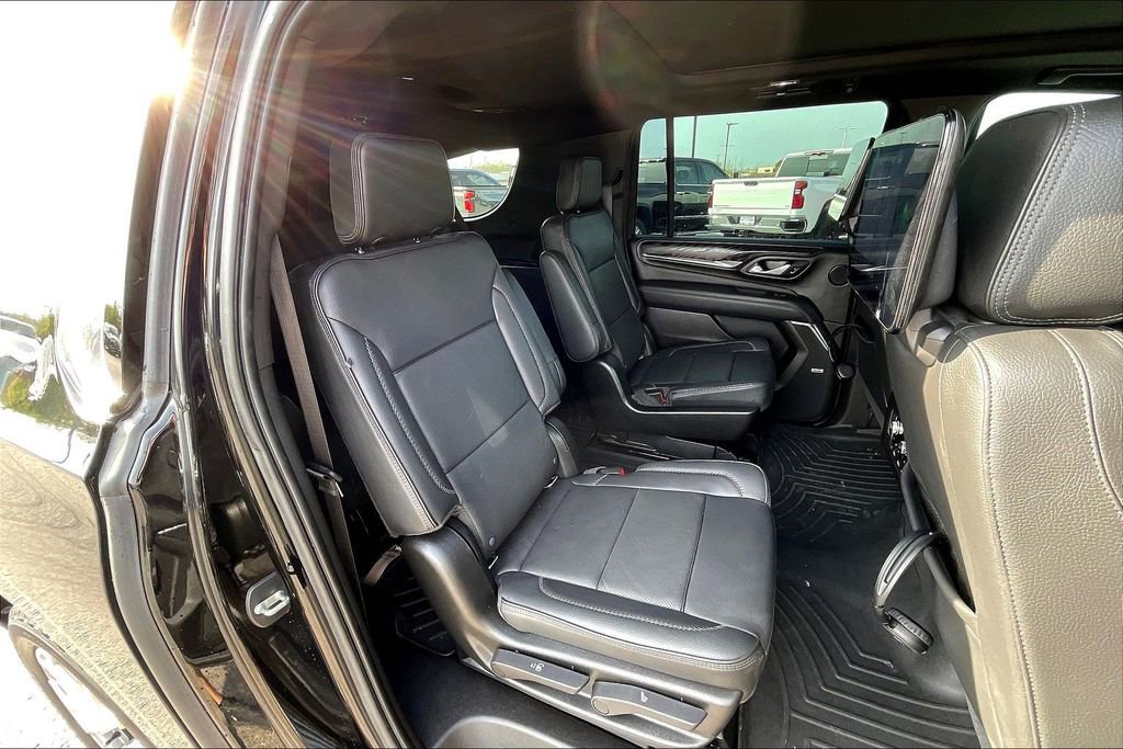 Used 2021 GMC Yukon XL Denali w/ Denali Ultimate Package image 29