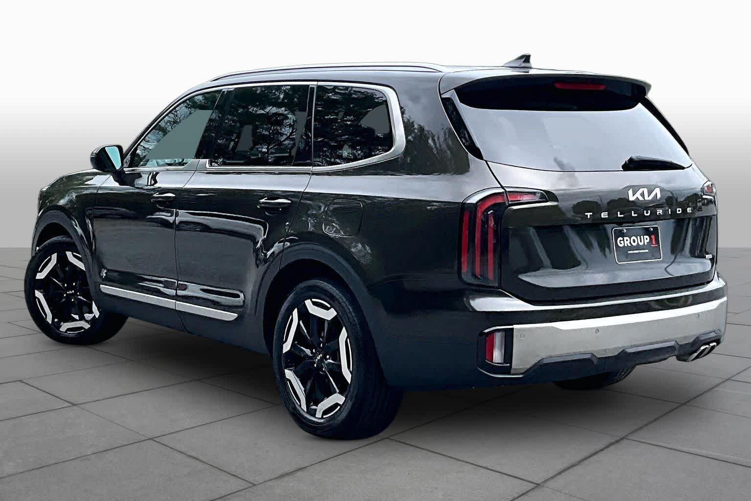 Used 2024 Kia Telluride EX AWD/4WD image 12