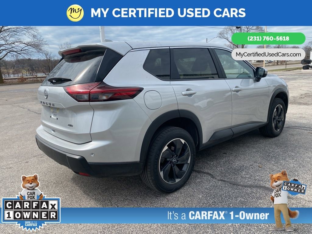Used 2025 Nissan Rogue SV image 5