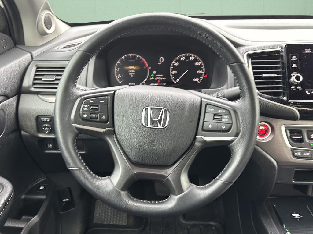 Used 2025 Honda Ridgeline Sport image 25