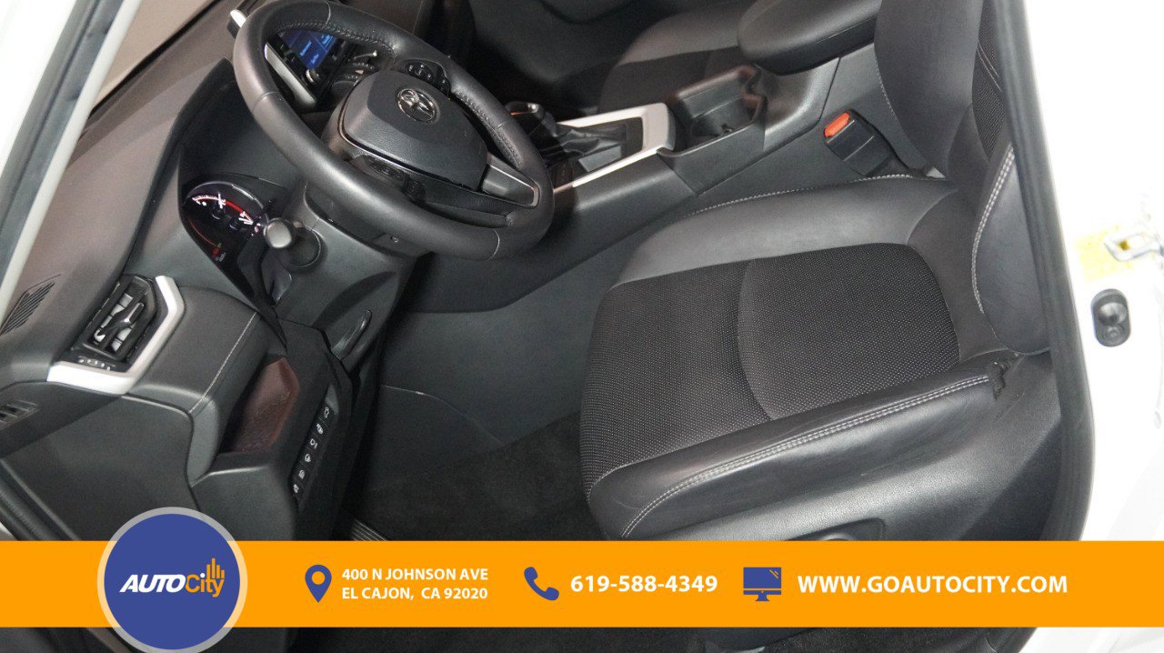 Used 2021 Toyota RAV4 Limited FWD image 9