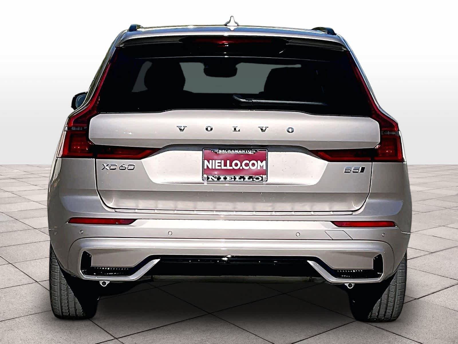 New 2027 Volvo XC60 B5 Plus AWD/4WD image 6