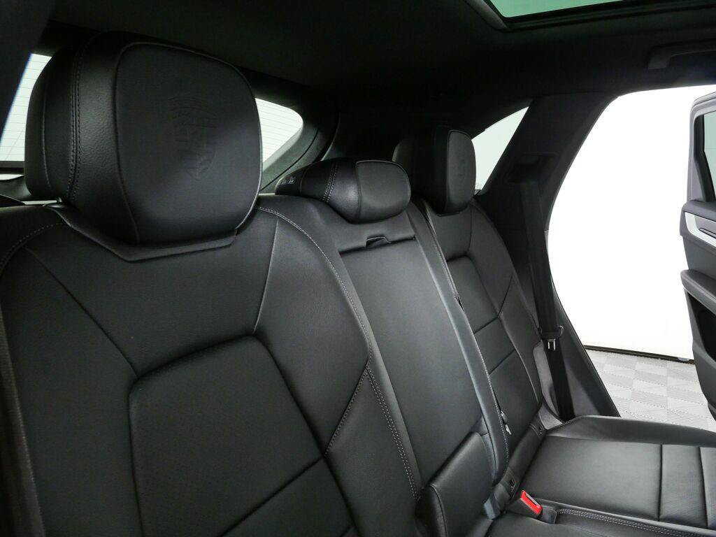 Certified 2026 Porsche Cayenne S AWD/4WD image 23