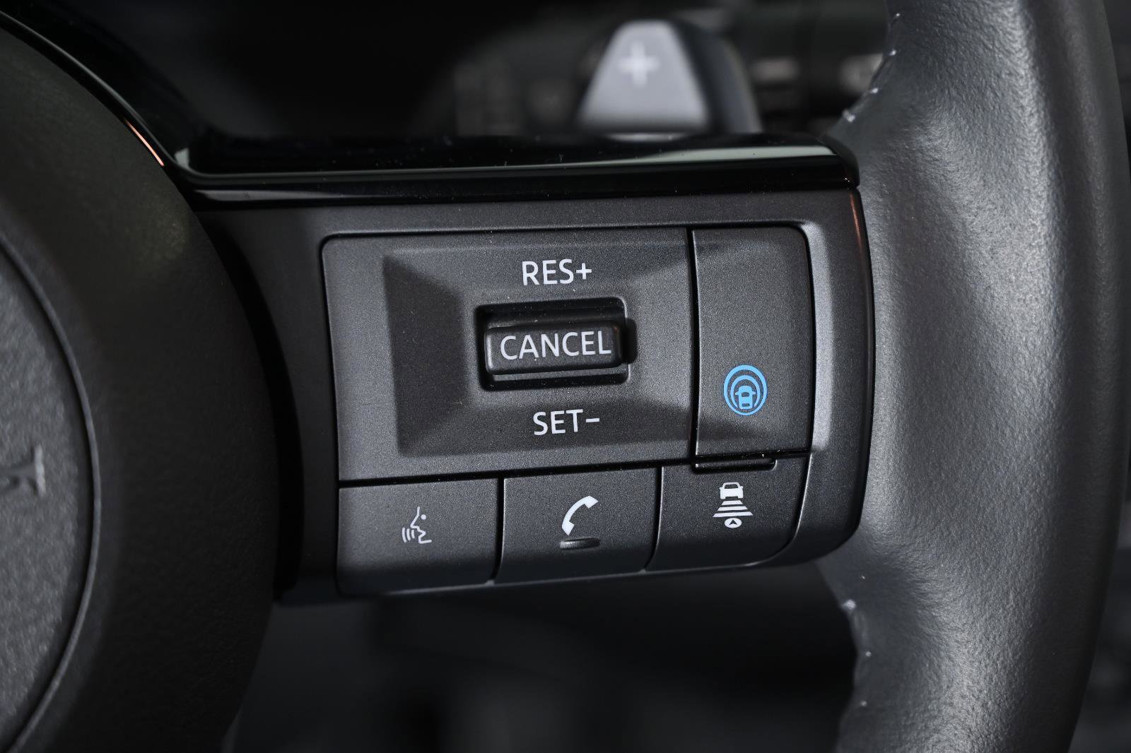 Used 2024 Nissan Rogue Platinum image 15