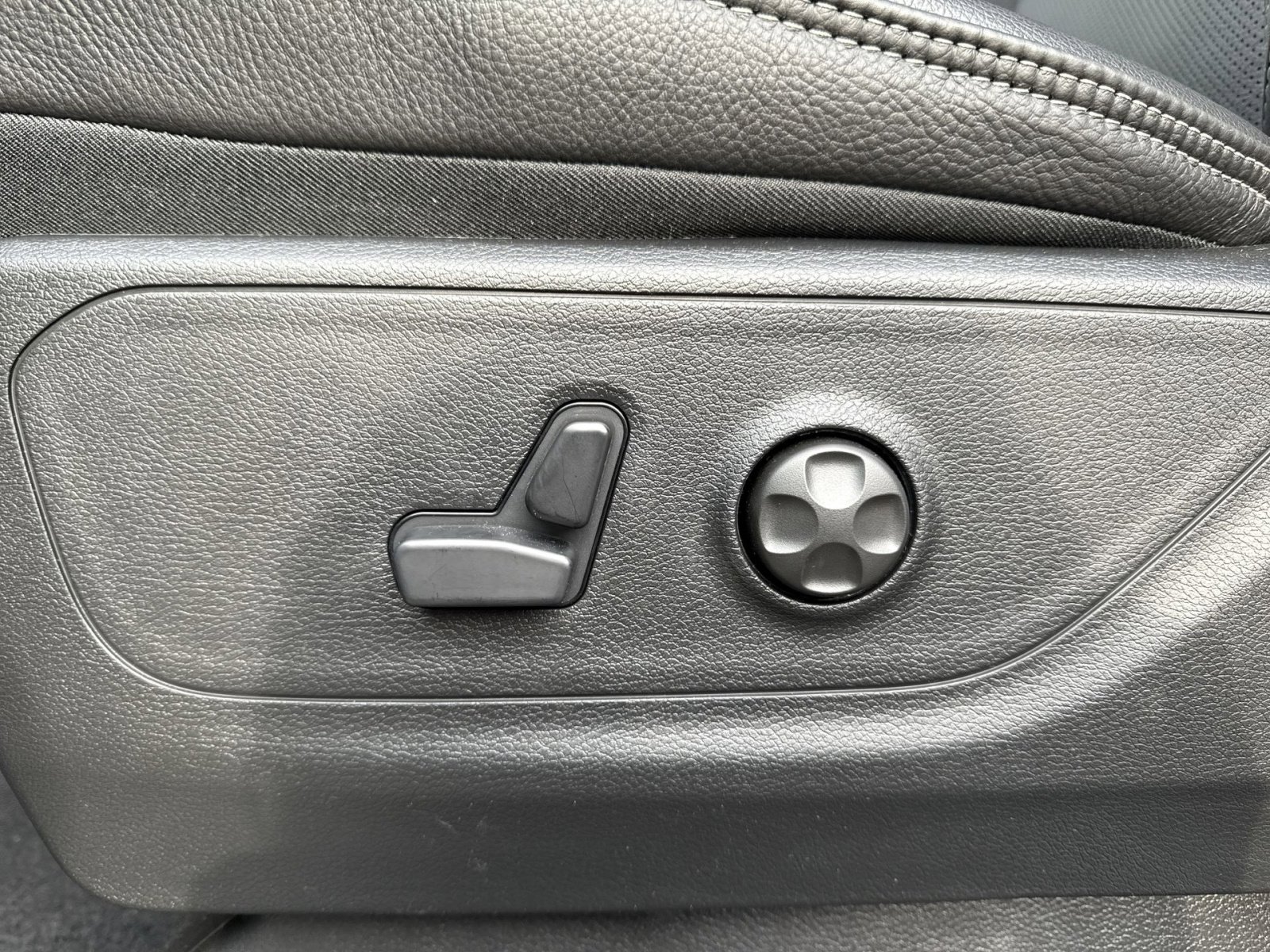 New 2026 RAM 1500 RHO w/ RHO Level 1 Equipment Group image 14