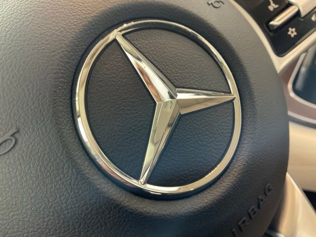 Used 2022 Mercedes-Benz GLC 300 4MATIC image 47