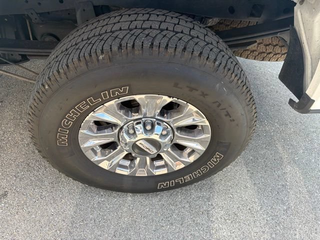 Used 2017 Ford F250 Lariat w/ Chrome Package AWD/4WD image 9